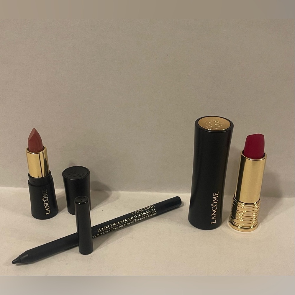Two Lipstick and Eyeliner Set - Red and Black